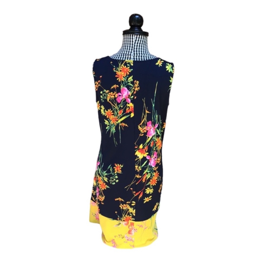 Ivy Road Floral Sleeveless Dress with Yellow Hem Size M - Picture 2 of 3